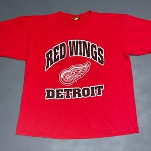Vintage 90s NHL Detroit Red Wings Nutmeg Mills T-shirt made in USA